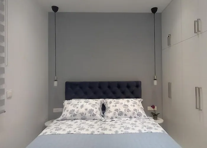 Apartament V *